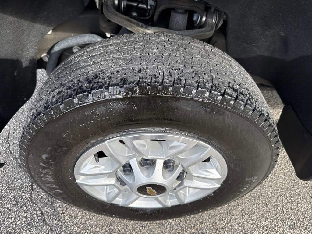 Used 2024 Chevrolet Silverado 2500 LT image 11