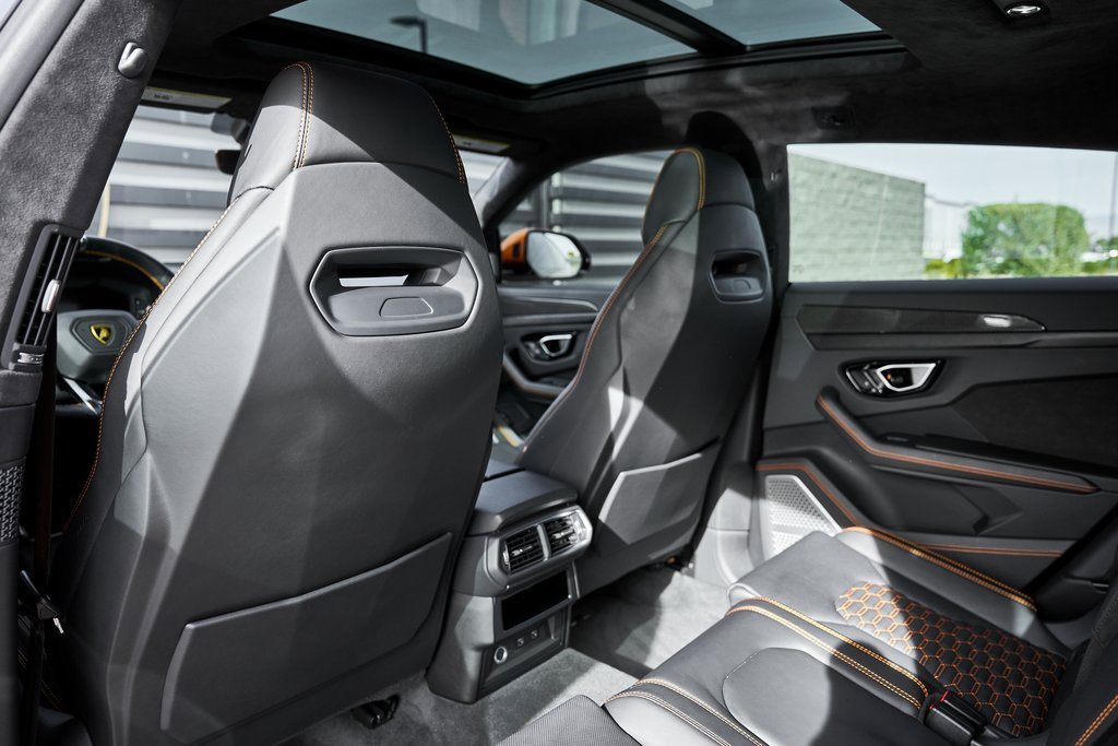 Used 2022 Lamborghini Urus image 38