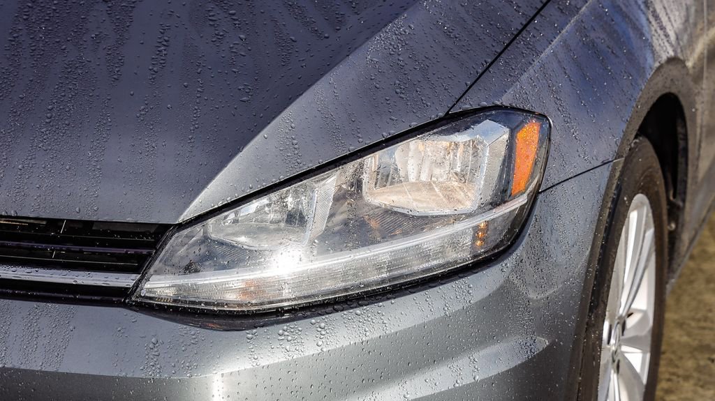 Used 2021 Volkswagen Golf 4-Door image 5