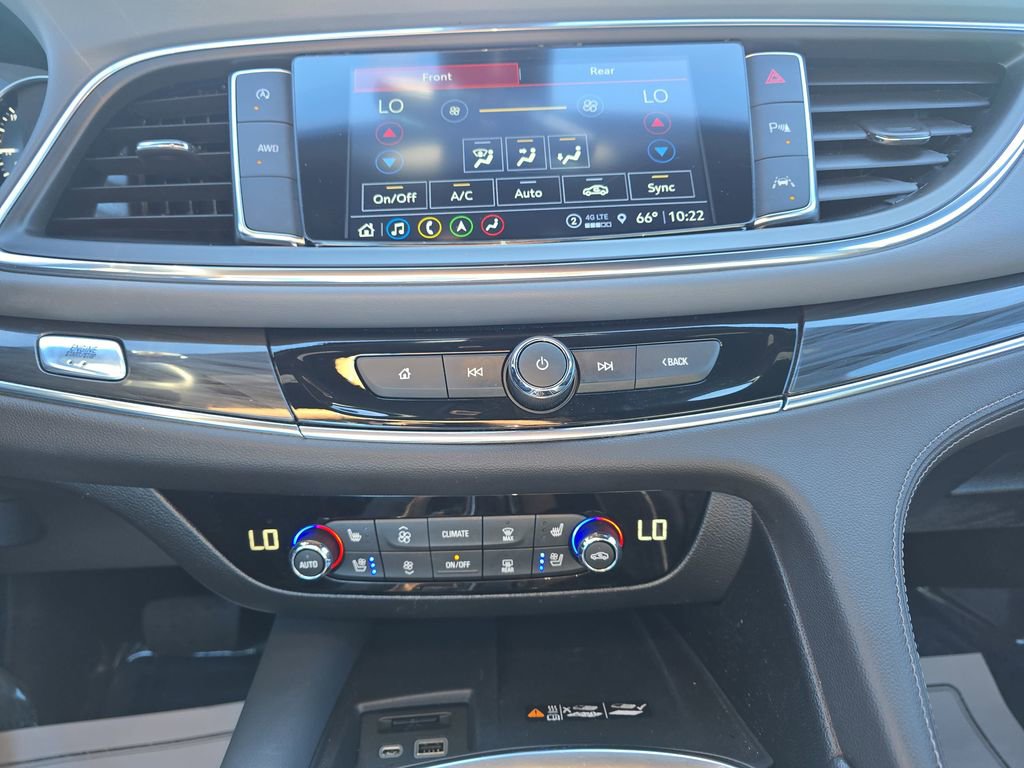 Used 2024 Buick Enclave Premium image 29