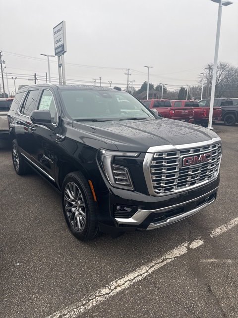 New 2026 GMC Yukon Denali w/ Sun & Power Step Package image 3