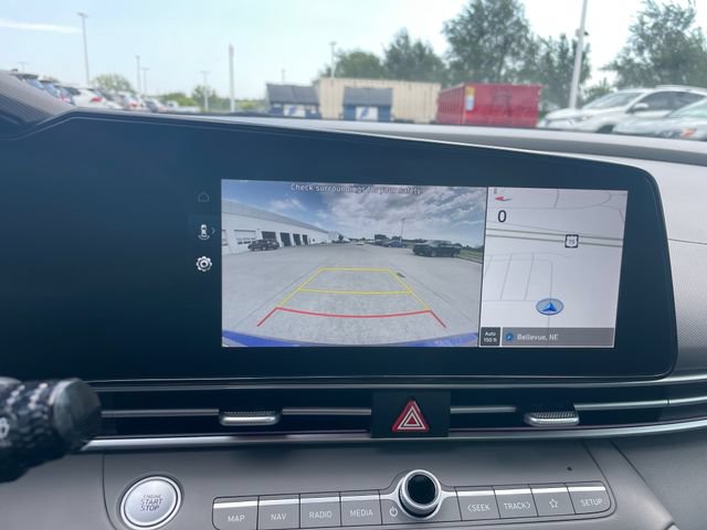 Used 2025 Hyundai Elantra SEL FWD image 14