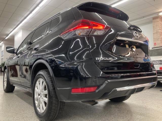 Used 2020 Nissan Rogue SV image 40