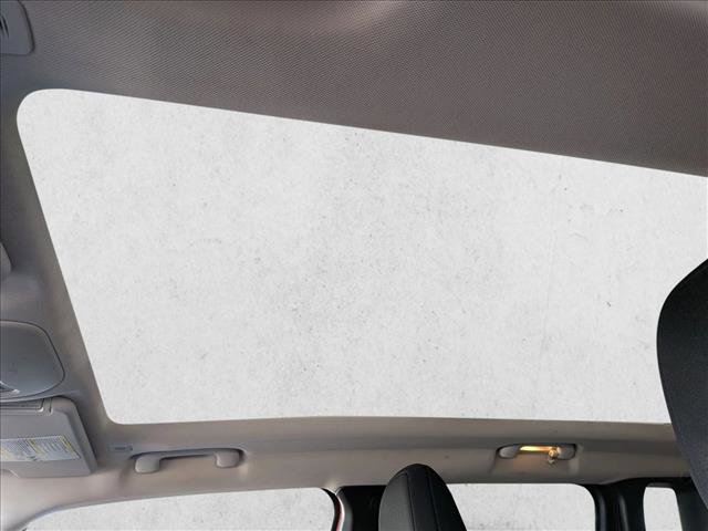 Used 2021 Jeep Renegade Latitude image 17