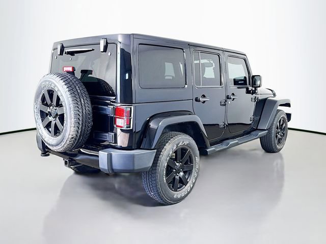 Used 2014 Jeep Wrangler Unlimited Sahara w/ Dual Top Group AWD/4WD image 7