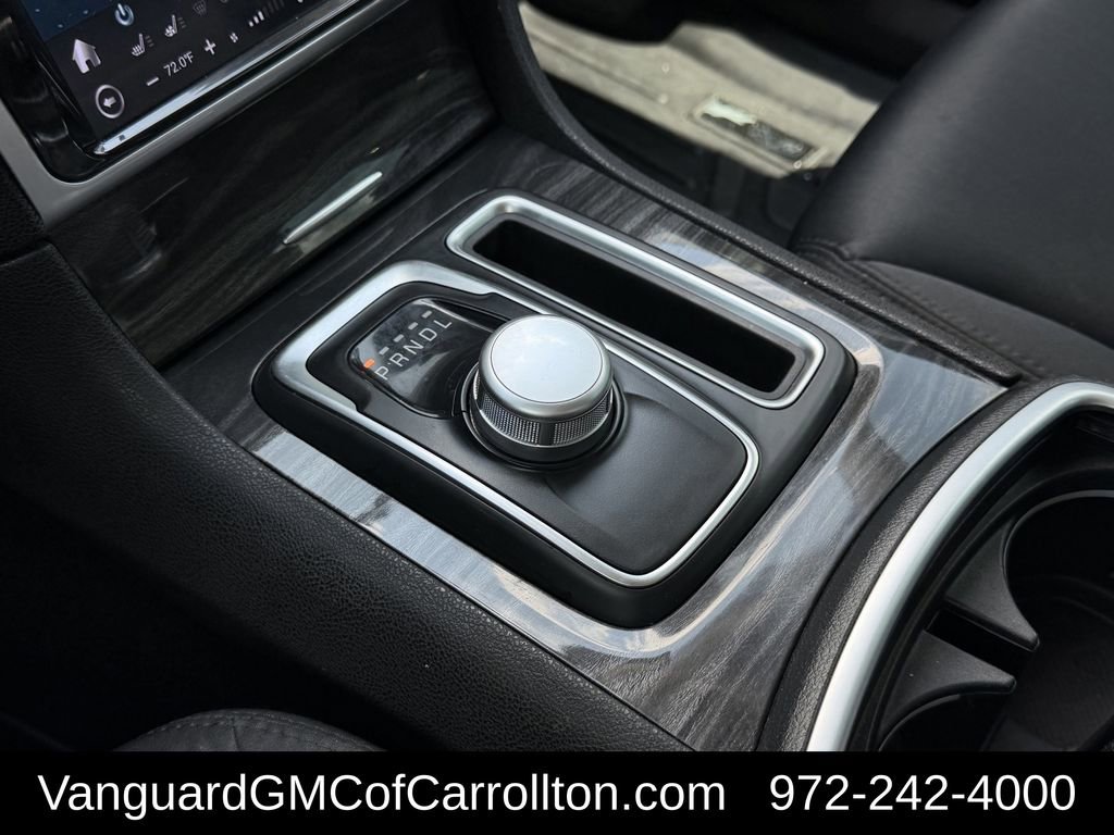 Used 2019 Chrysler 300 Touring w/ Sport Appearance Package RWD image 20