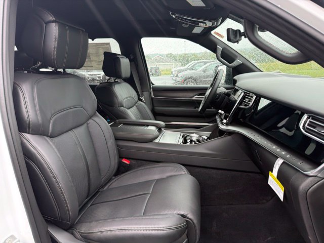 New 2026 Jeep Grand Wagoneer Summit AWD/4WD image 19