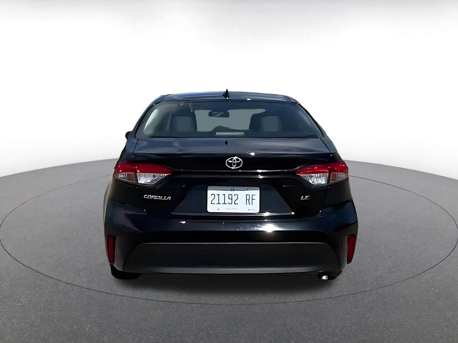 Used 2025 Toyota Corolla LE FWD image 3