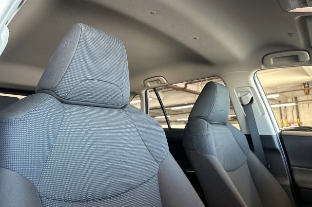 Certified 2025 Toyota RAV4 LE AWD/4WD image 21
