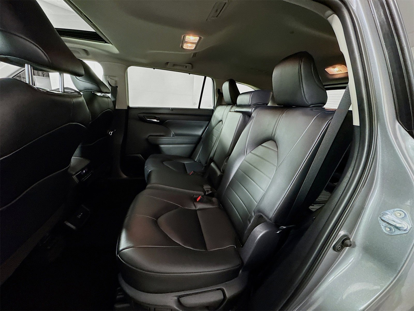 Certified 2025 Toyota Highlander XLE image 18