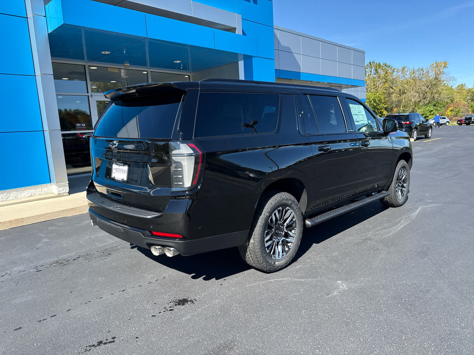 New 2027 Chevrolet Suburban Z71 w/ Comfort Package AWD/4WD image 12