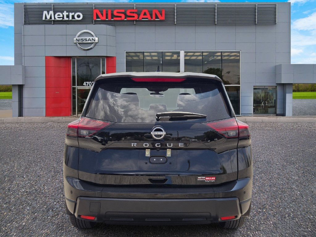 Used 2025 Nissan Rogue S FWD image 5