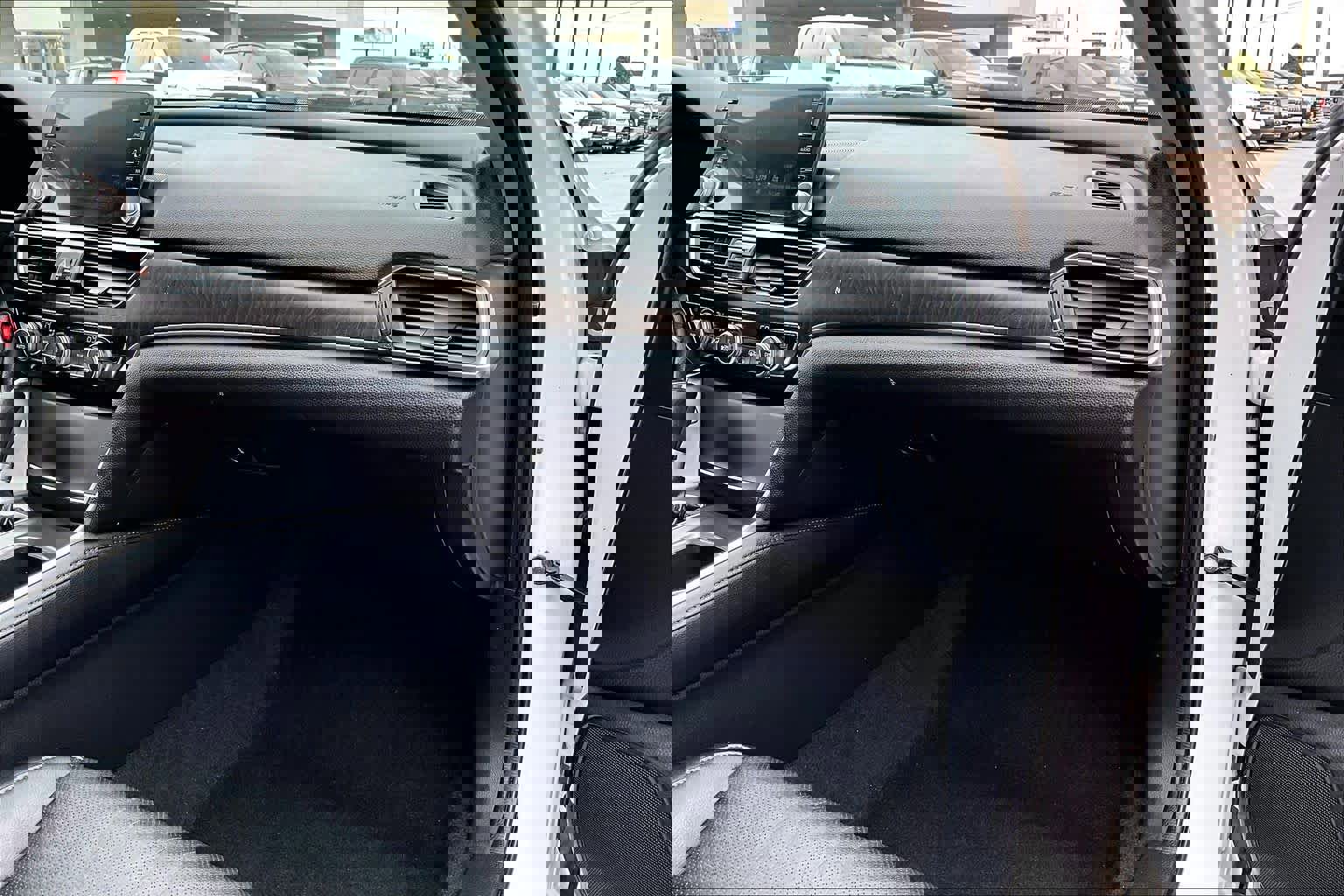 Used 2018 Honda Accord Touring image 18