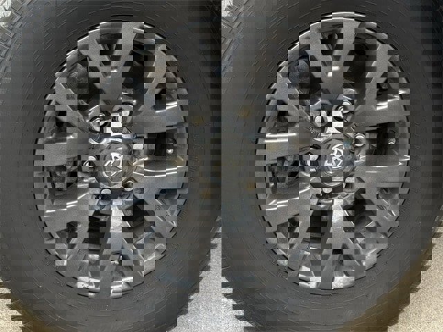 Used 2023 Toyota Tacoma SR5 image 11