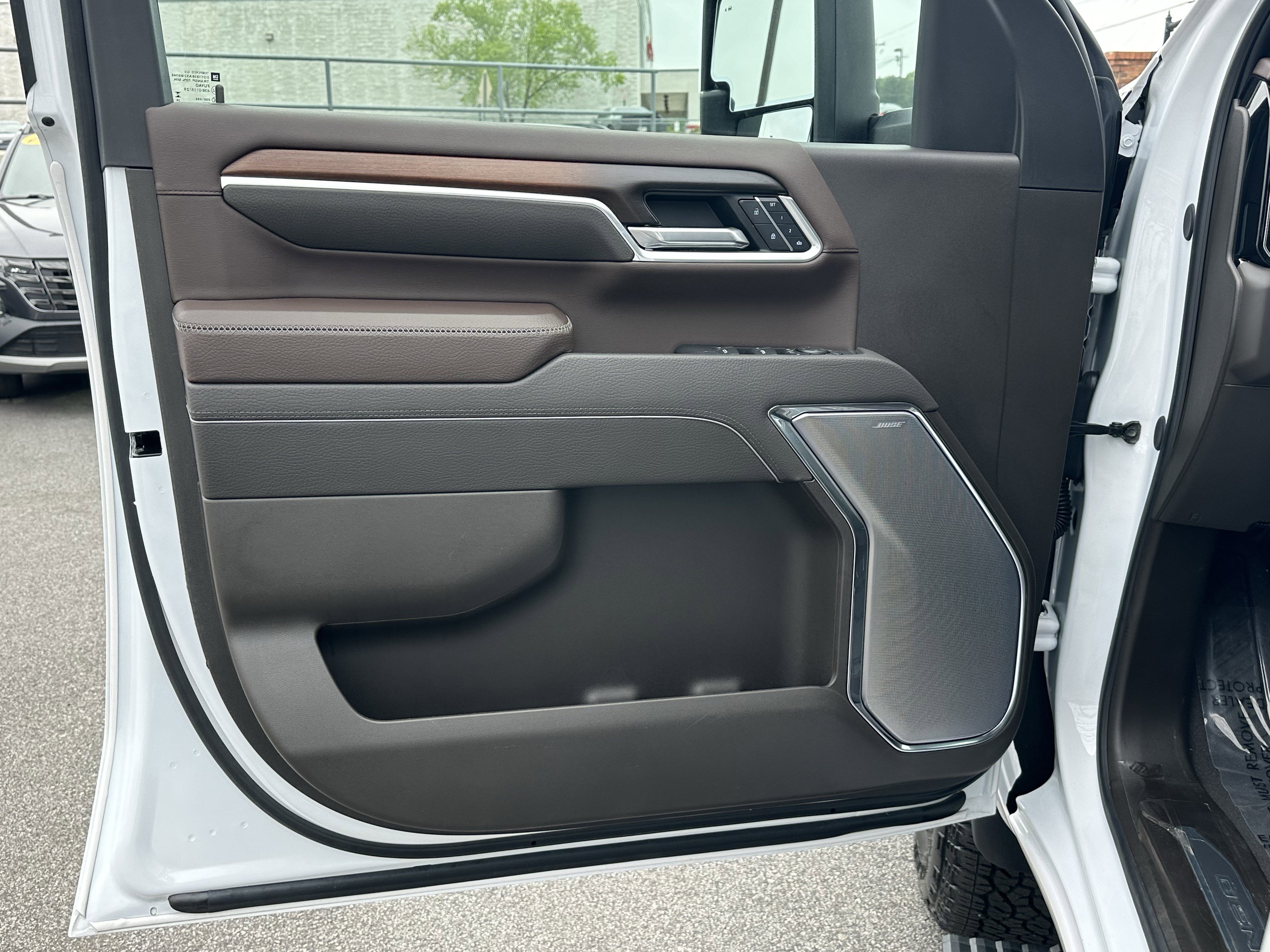 Used 2025 GMC Sierra 2500 Denali w/ Denali Reserve Package image 13