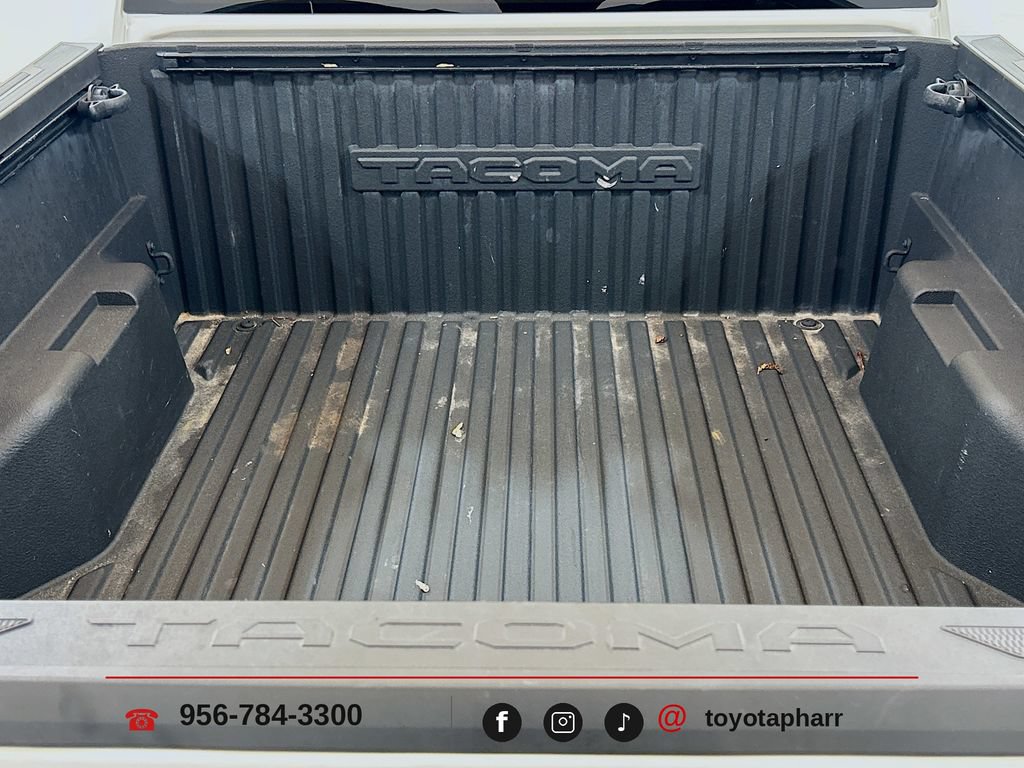 Used 2025 Toyota Tacoma Limited AWD/4WD image 24