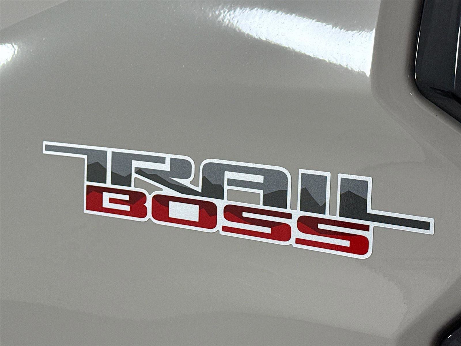 Used 2026 Chevrolet Colorado Trail Boss AWD/4WD image 14