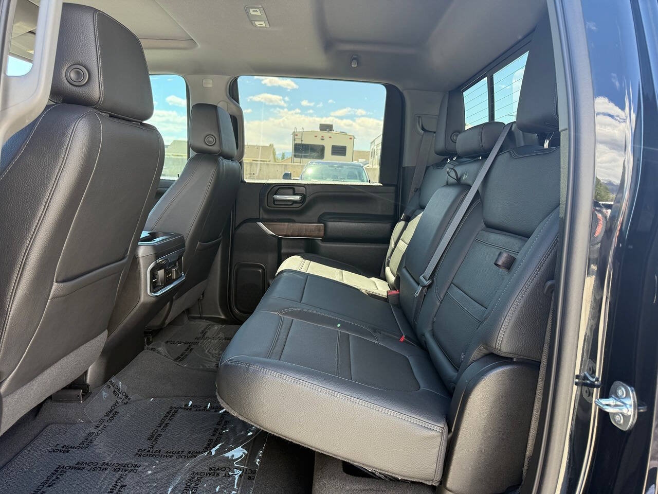 Used 2022 GMC Sierra 3500 Denali w/ Denali Ultimate Package AWD/4WD image 25