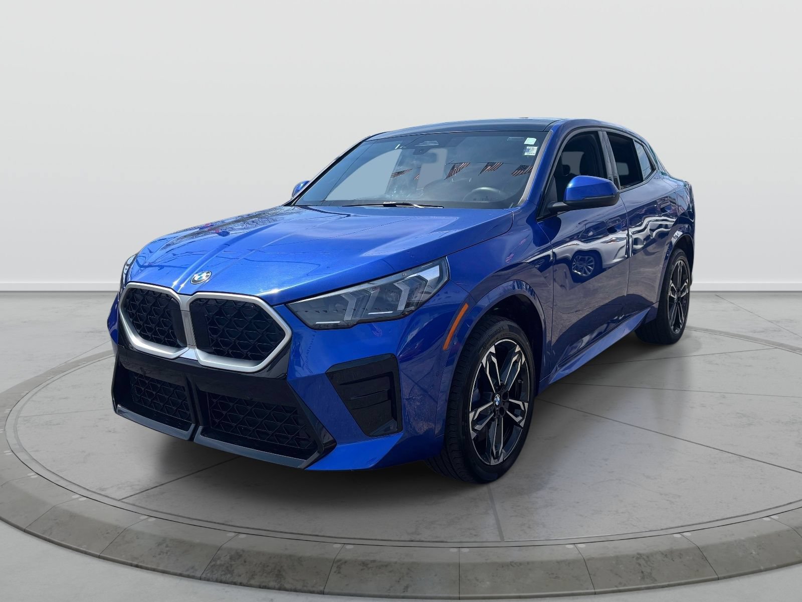 Used 2026 BMW X2 xDrive28i AWD/4WD image 3
