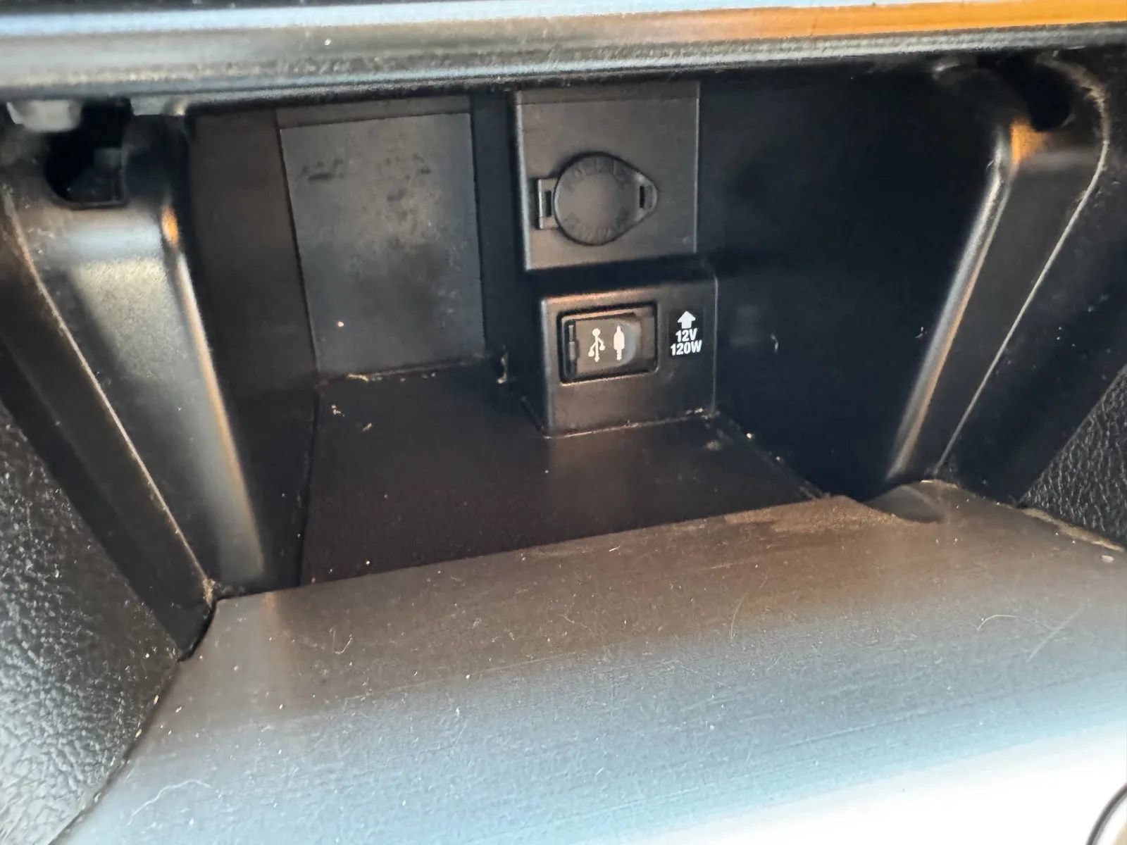 Used 2014 Toyota Camry SE FWD image 21