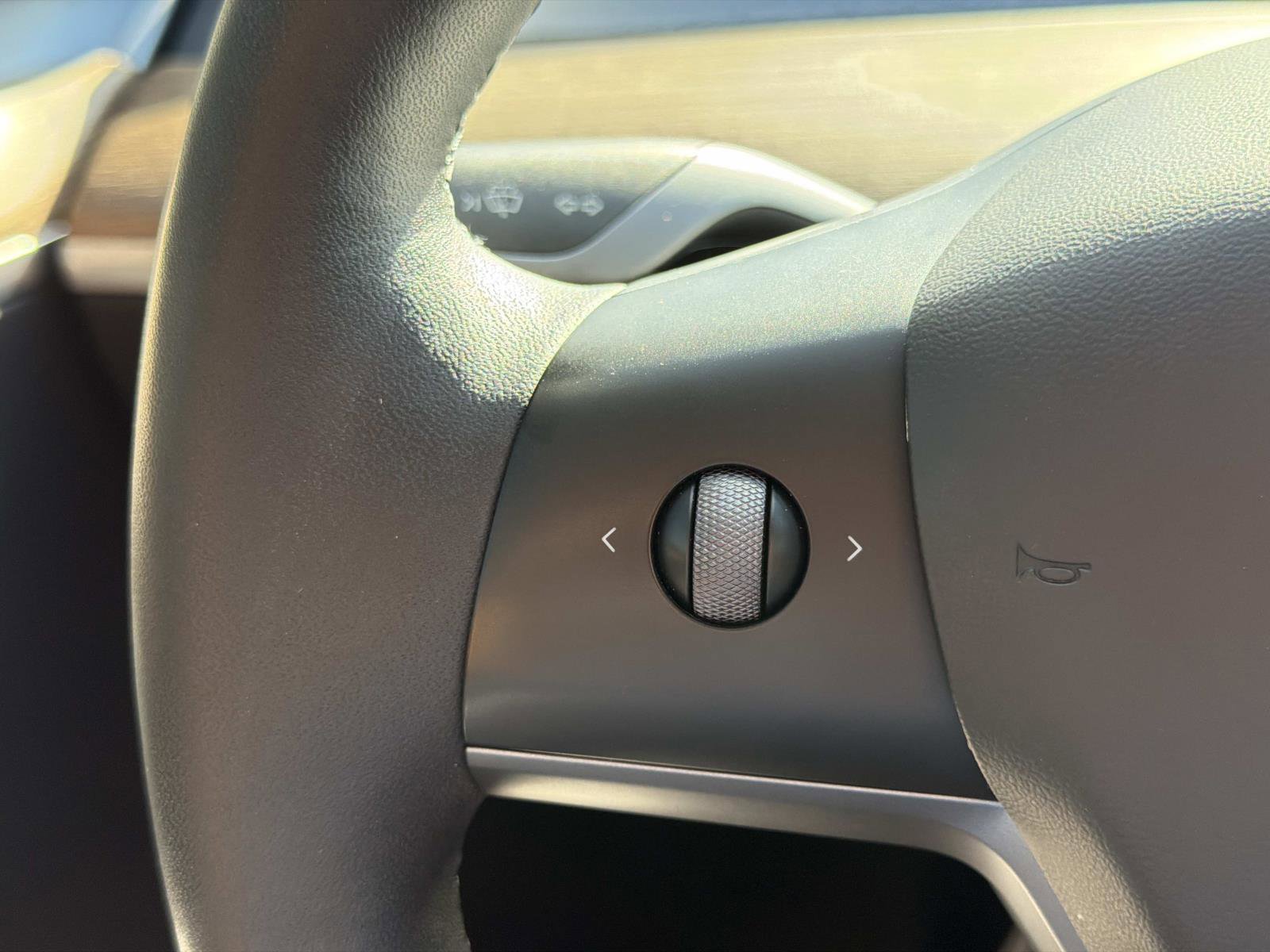 Used 2023 Tesla Model Y Long Range AWD/4WD image 18