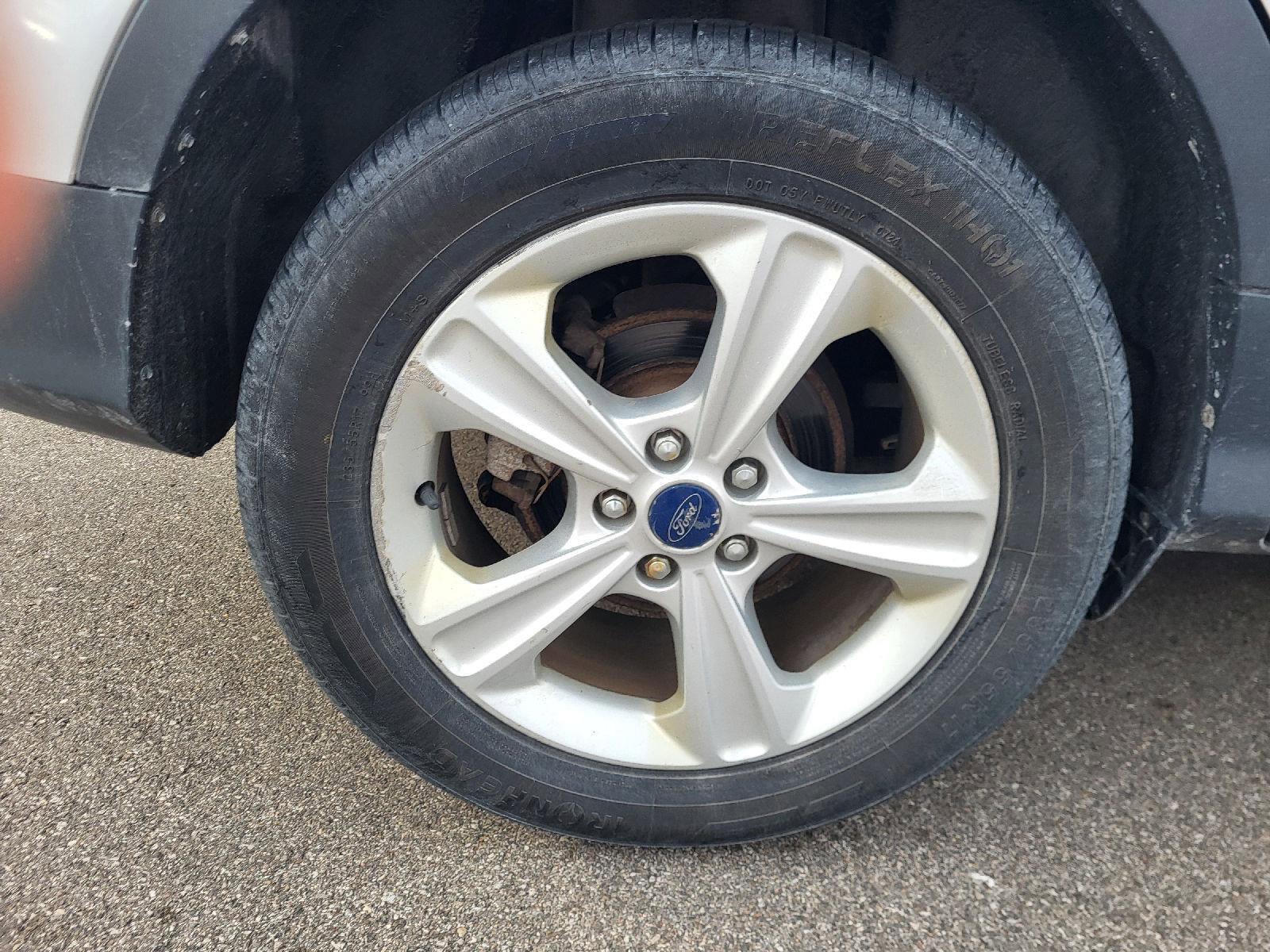 Used 2016 Ford Escape SE w/ SE Cold Weather Package image 13