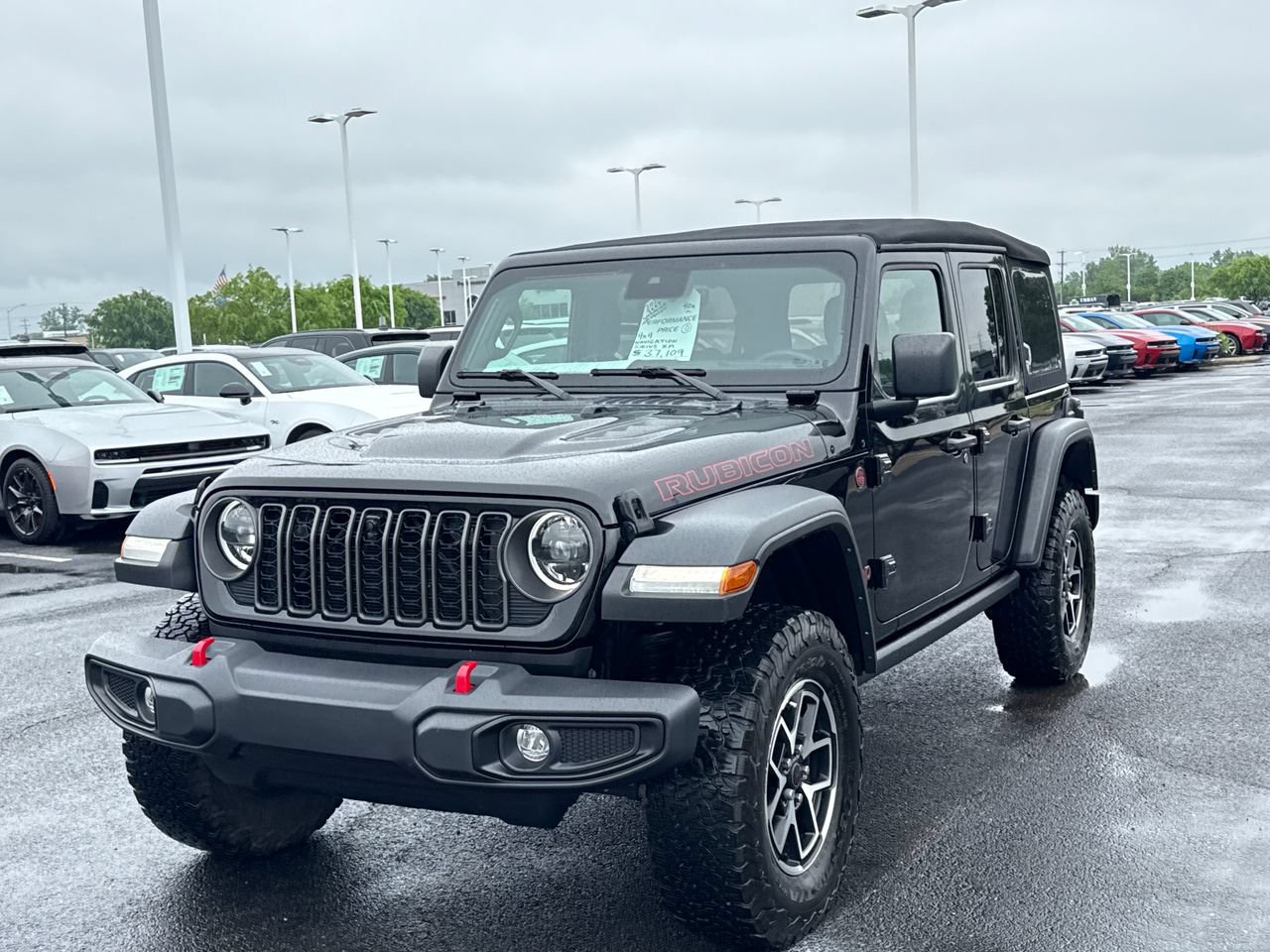 Used 2024 Jeep Wrangler Unlimited Rubicon w/ Technology Group AWD/4WD image 7