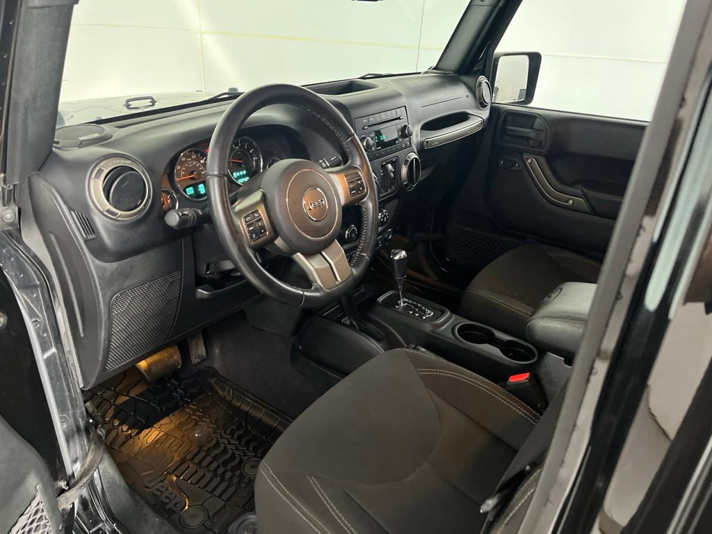 Used 2018 Jeep Wrangler Unlimited Sport AWD/4WD image 25