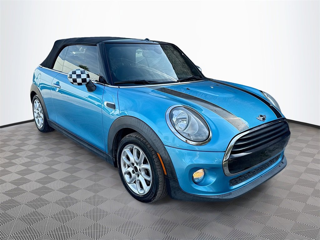Used 2018 MINI Cooper Convertible image 4