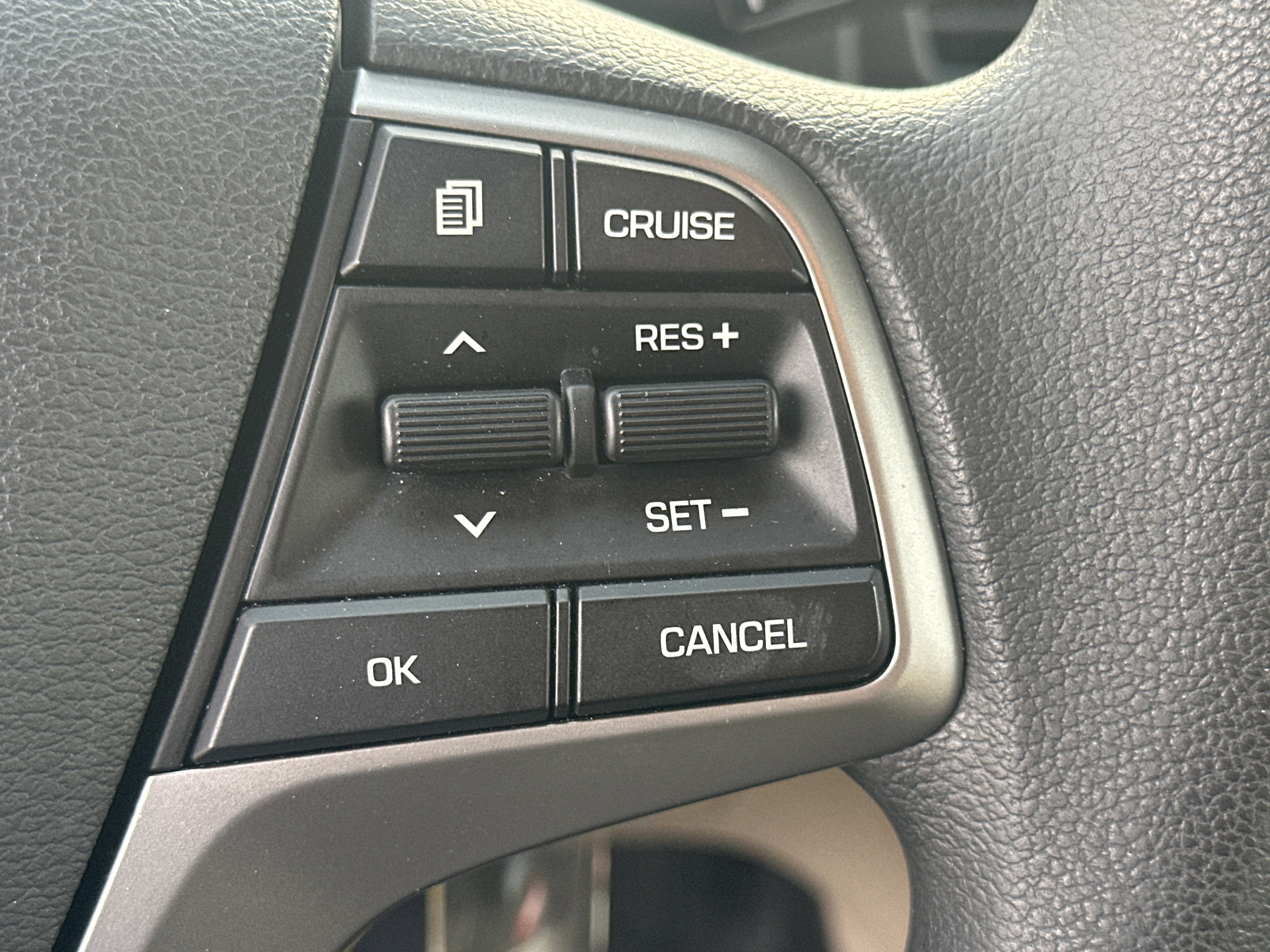 Used 2018 Hyundai Elantra SEL w/ Cargo Package image 25