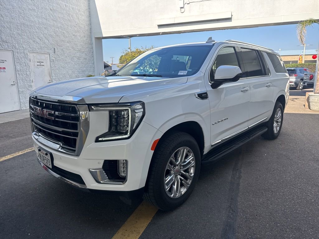 Used 2024 GMC Yukon XL SLT image 3