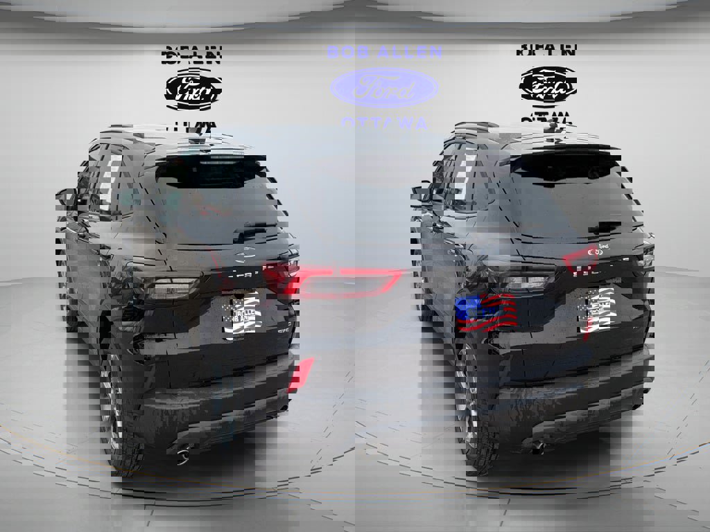 Used 2025 Ford Escape ST-Line image 11