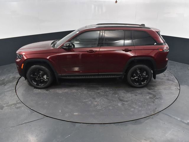 New 2025 Jeep Grand Cherokee Limited w/ Black Appearance Package image 44