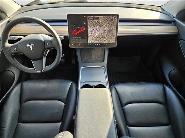 Used 2021 Tesla Model Y Long Range image 17
