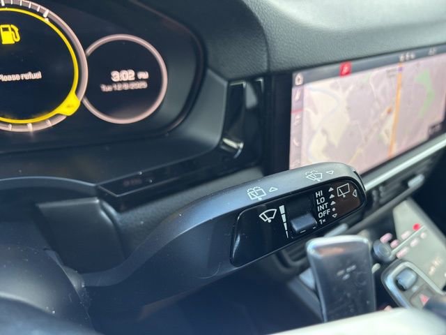 Used 2020 Porsche Cayenne S image 18