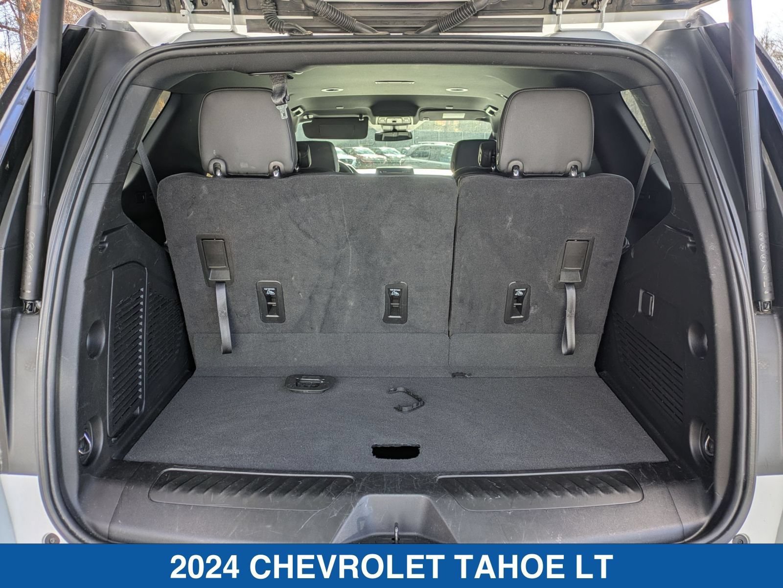 Used 2024 Chevrolet Tahoe LT AWD/4WD image 35