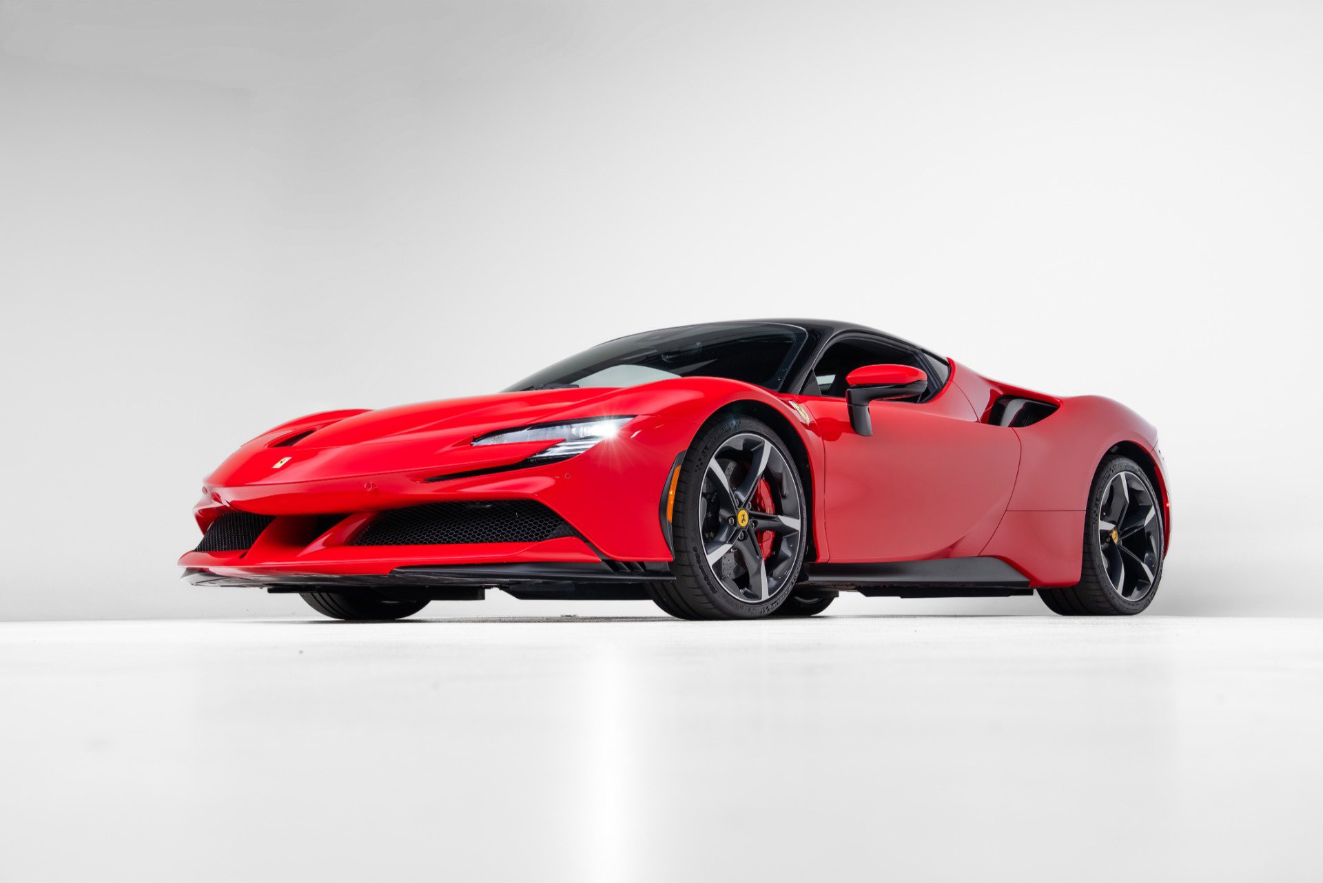 Used 2023 Ferrari SF90 Stradale AWD/4WD image 9