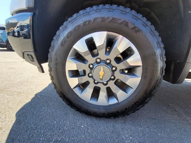Used 2024 Chevrolet Silverado 2500 Custom w/ Custom Value Package AWD/4WD image 31