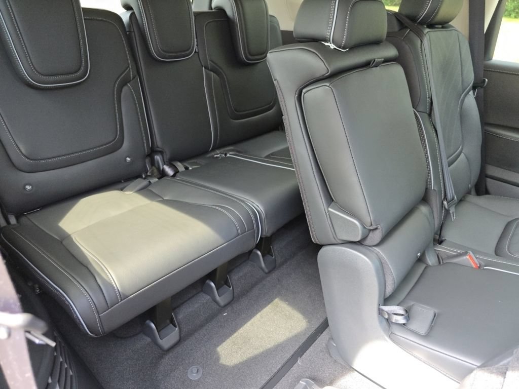 Certified 2025 INFINITI QX80 Luxe w/ Cargo Package RWD image 29
