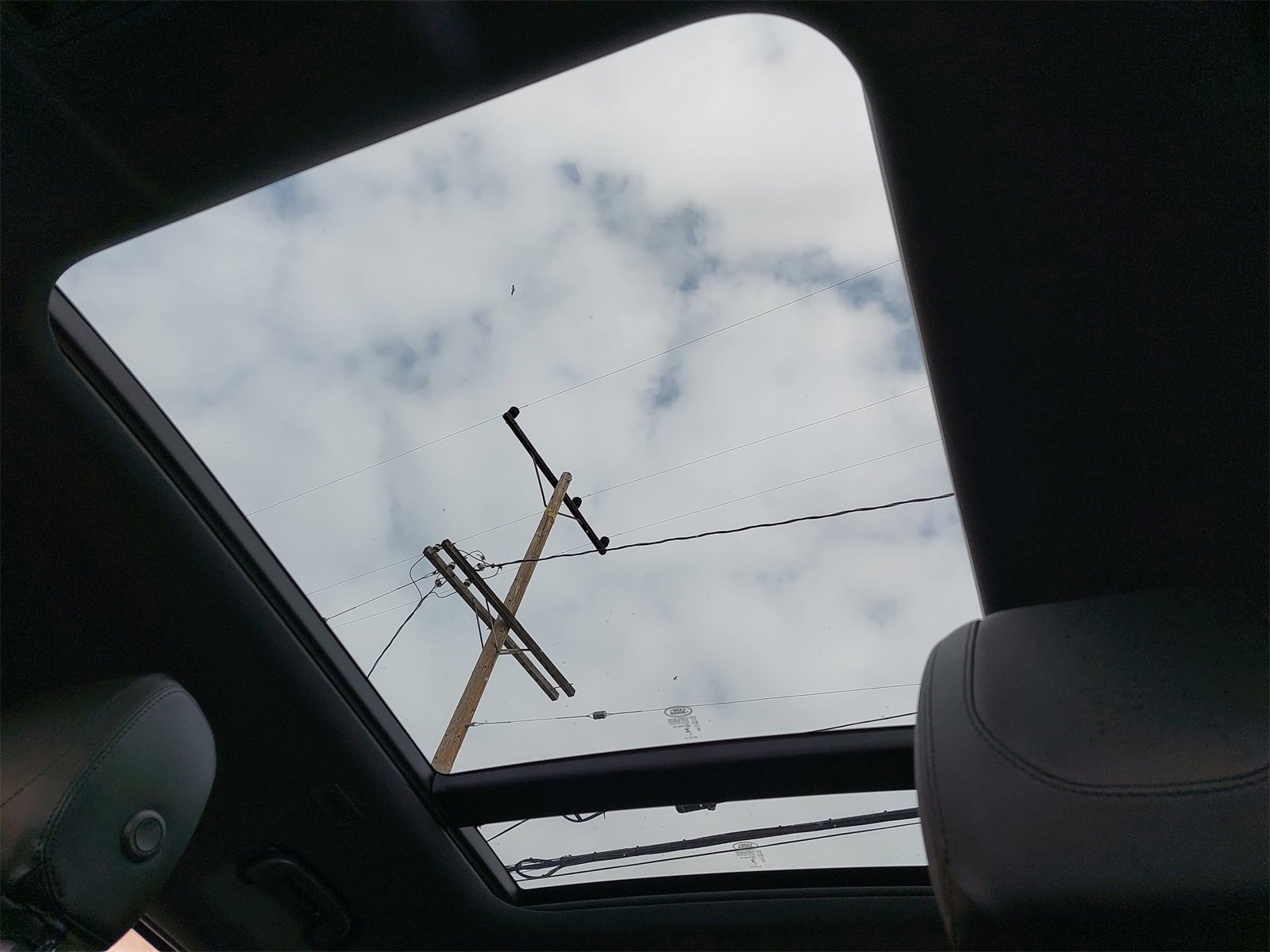 Used 2023 Land Rover Defender 110 X-Dynamic SE image 37