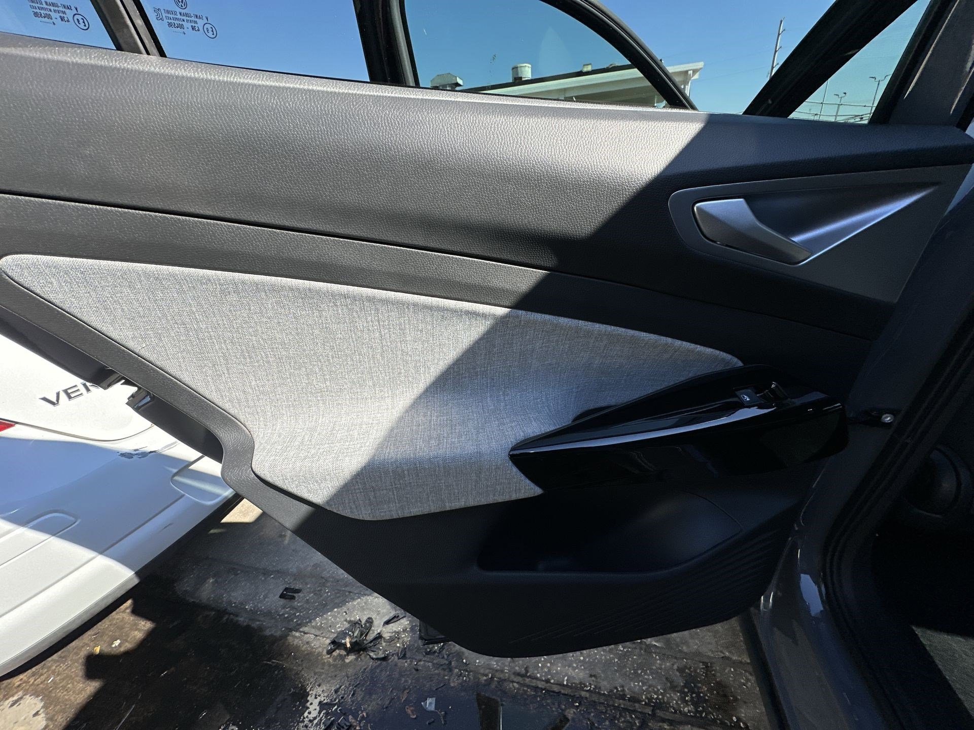 Used 2025 Volkswagen ID.4 Pro image 31