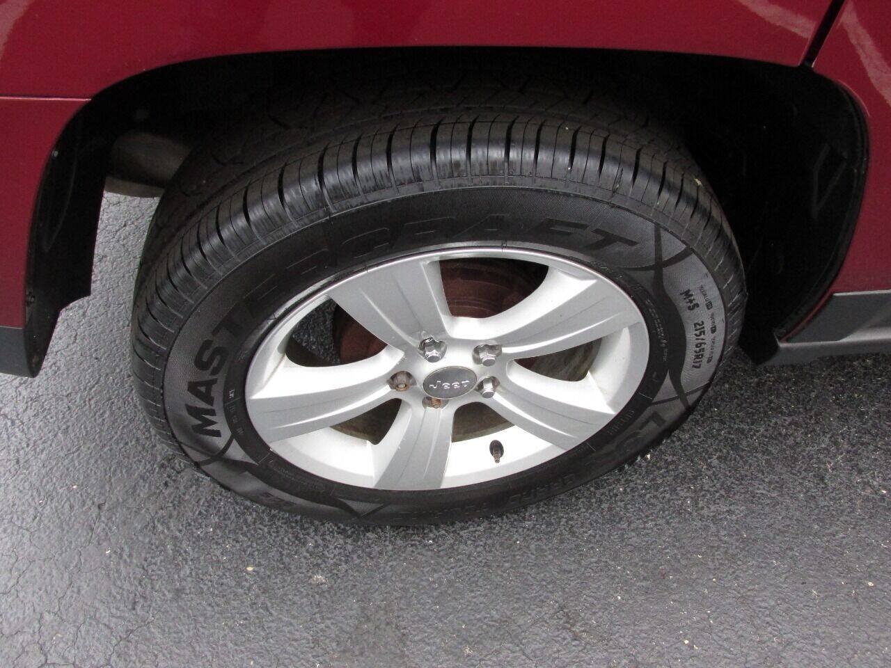Used 2014 Jeep Patriot Latitude FWD image 42