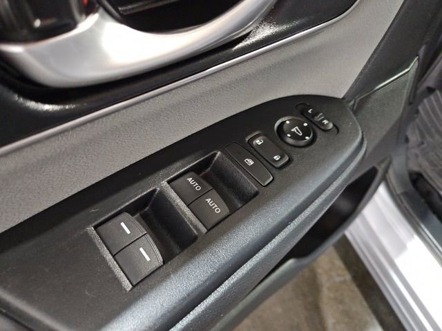Used 2018 Honda CR-V EX image 17