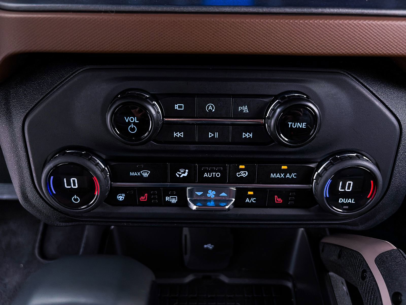 Used 2024 Ford Bronco Outer Banks image 25