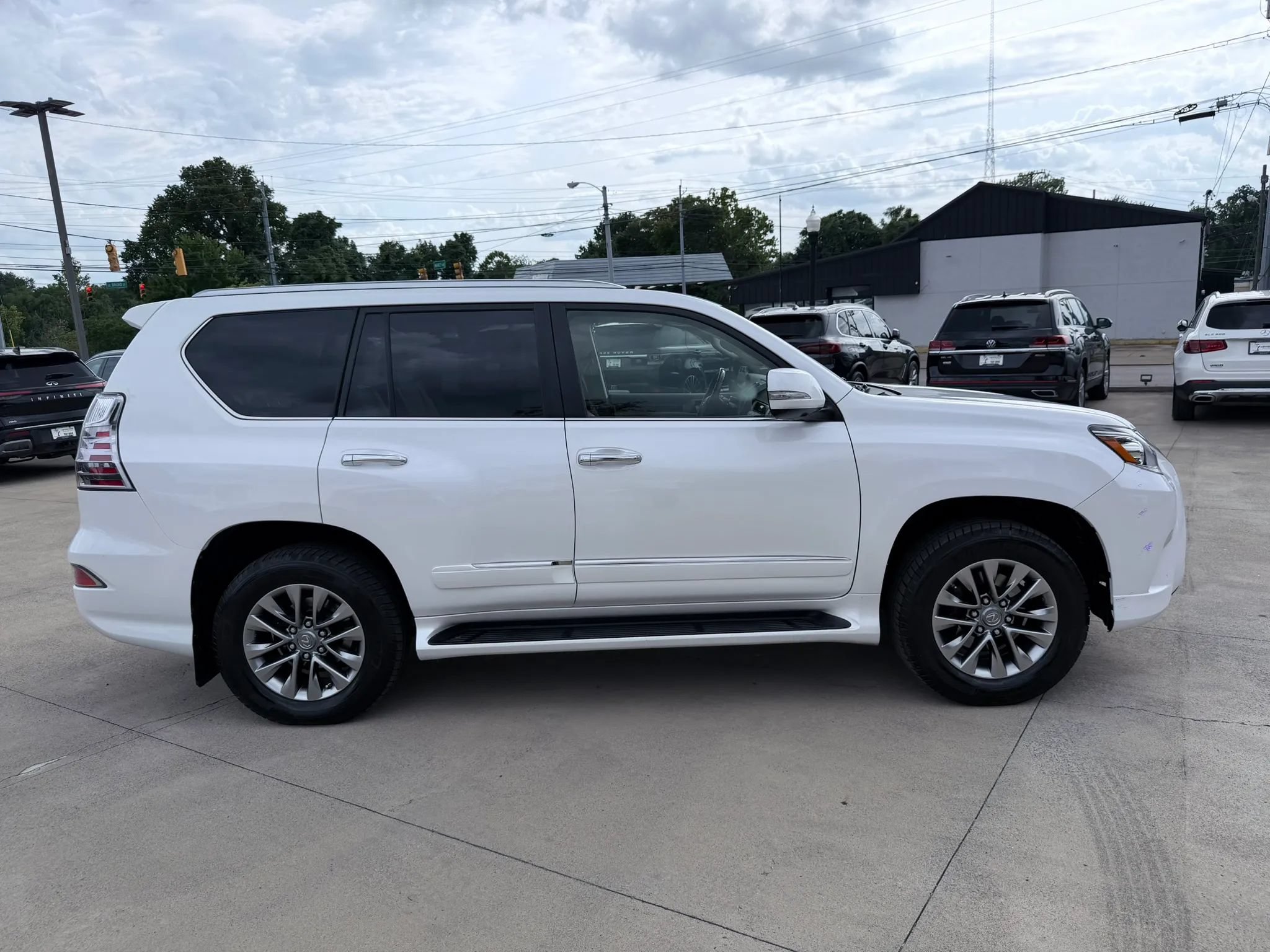 Used 2017 Lexus GX 460 Luxury AWD/4WD image 54