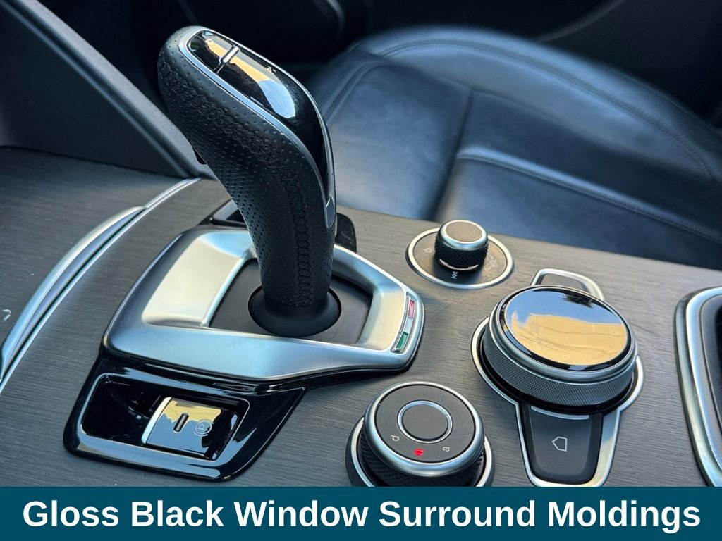 Used 2021 Alfa Romeo Stelvio Ti w/ Nero Edizione image 21