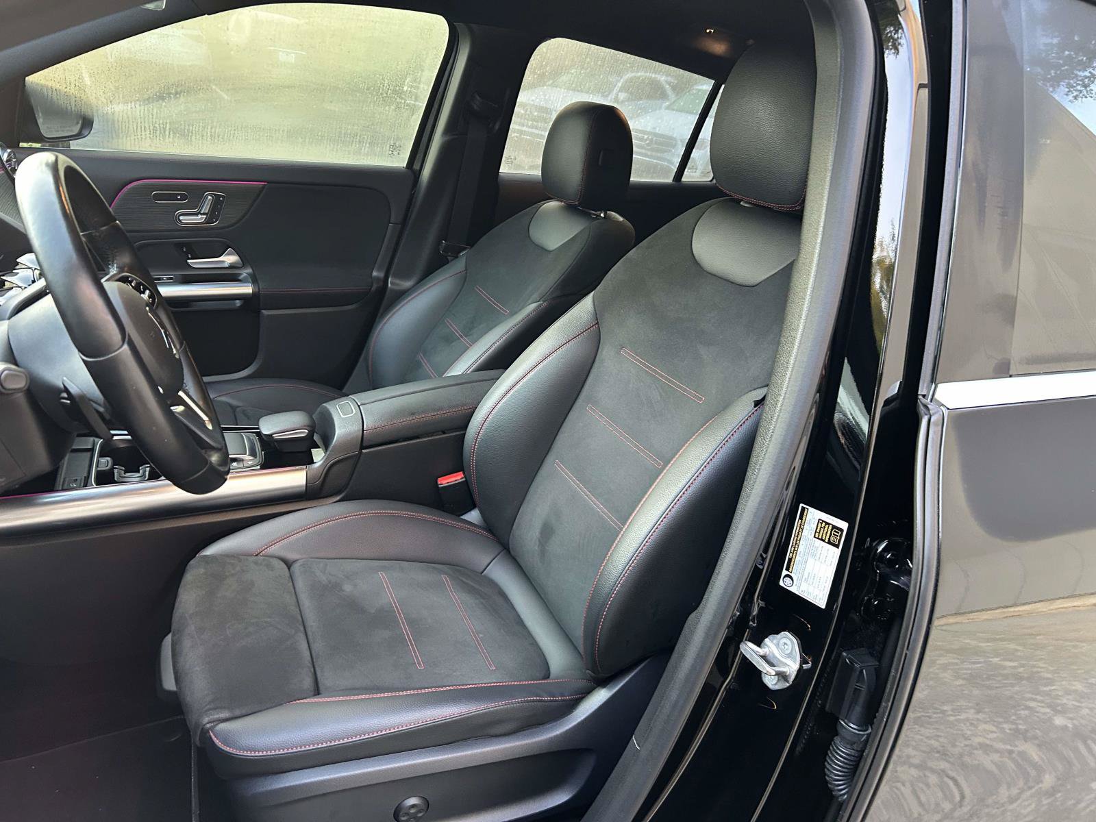 Used 2023 Mercedes-Benz GLA 250 4MATIC image 21