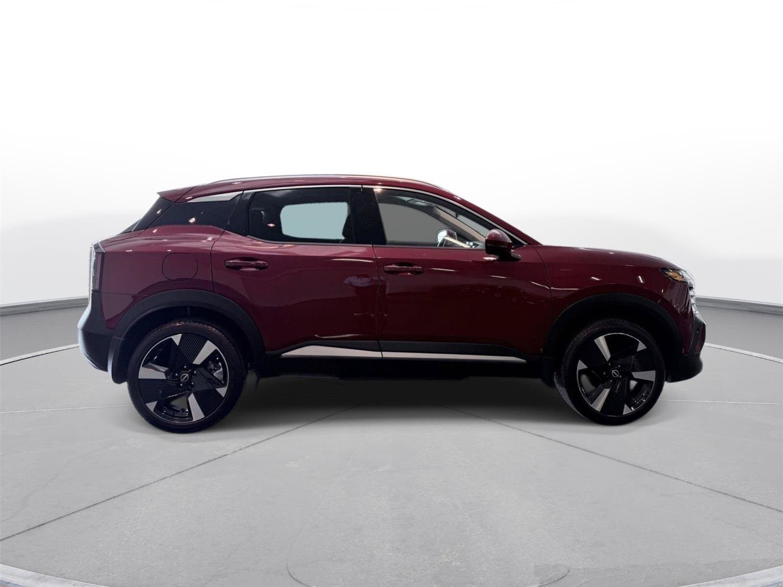 Used 2025 Nissan Kicks SR AWD/4WD image 19
