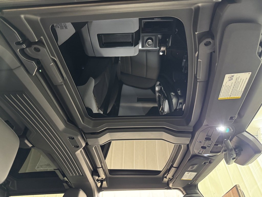 New 2025 GMC Hummer EV 2X image 13