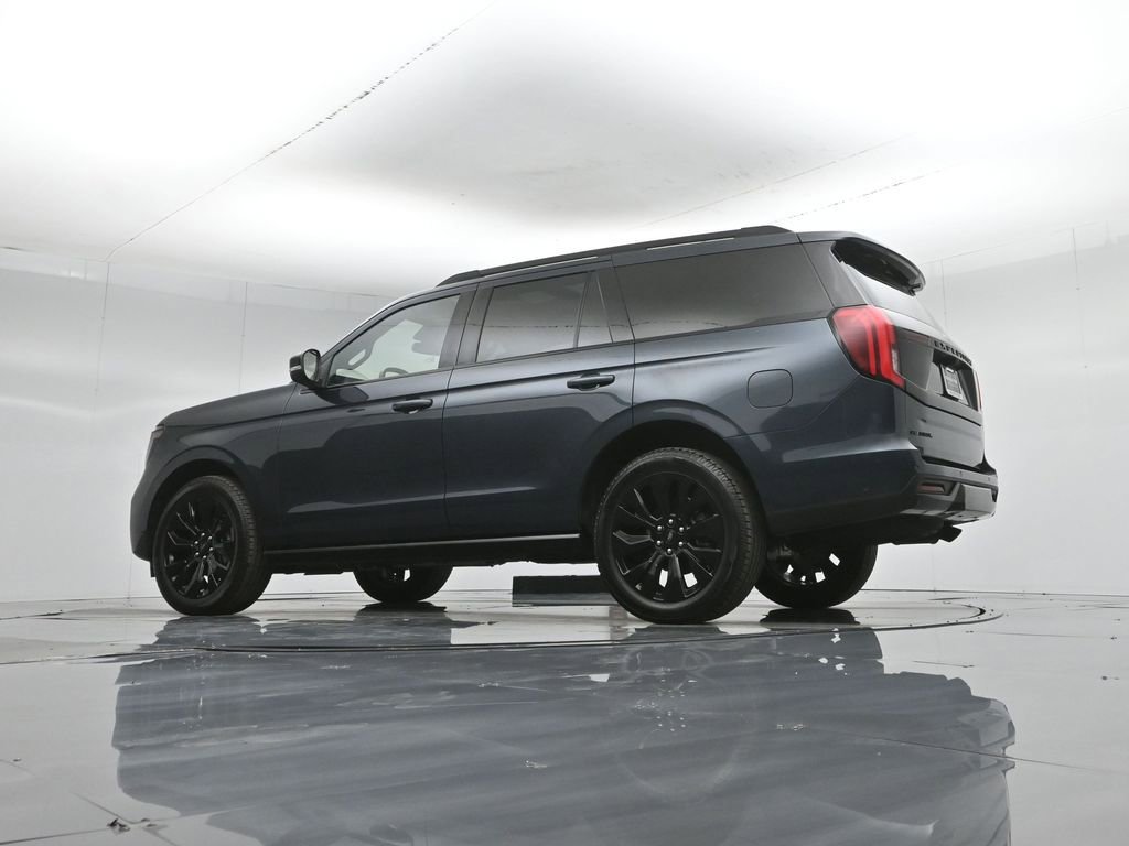 Used 2025 Ford Expedition Platinum w/ Stealth Appearance Package image 56